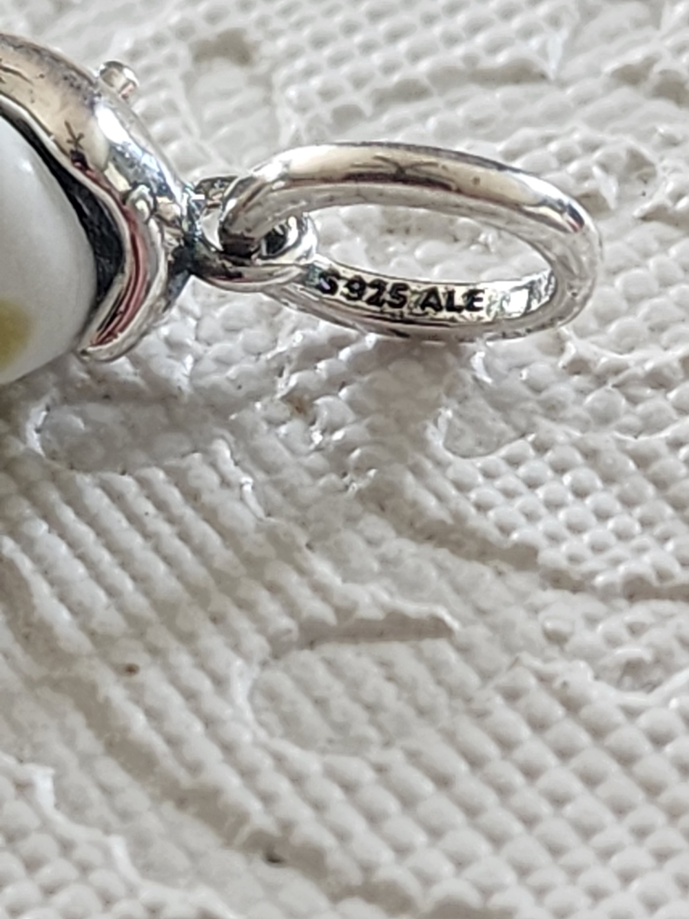 Pandora - Picture 3 of 7